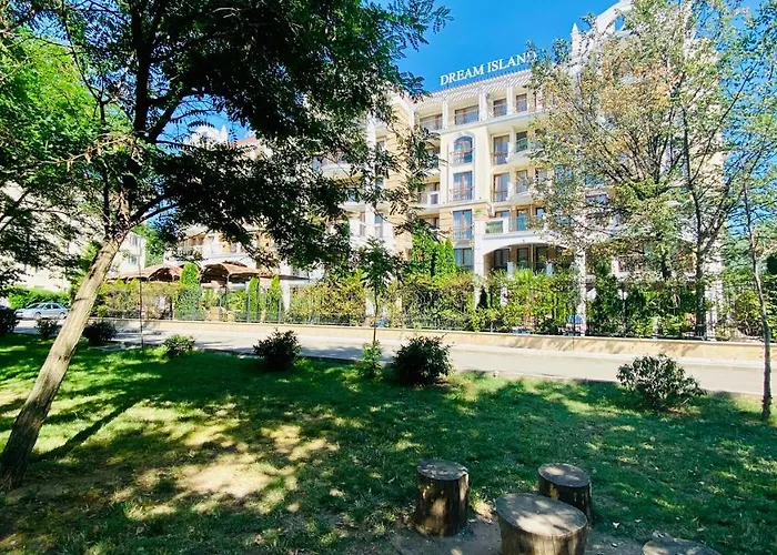 Bratanov Harmony Dream Island Апартаменти